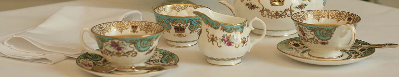 Ceramic Persian Matte Tea Set- Set of 2 cups, 1 Kettle & Tray – The Decor  Mart