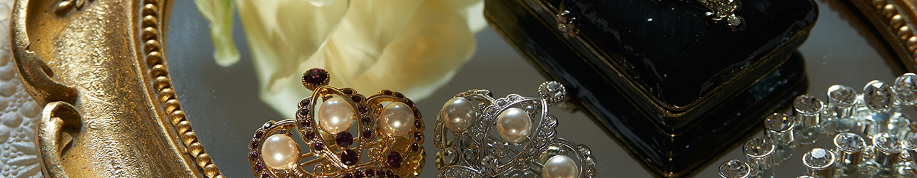 Clothing & Fashion Accessories for History Lovers Clothing & Fashion Accessories for History Lovers