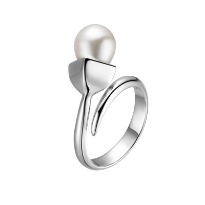 Snowdrop pearl ring