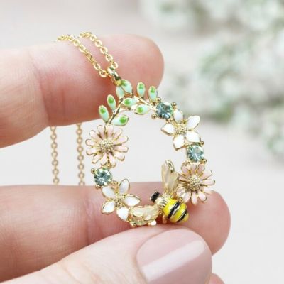 14ct gold plated crystal flower and bee droplet necklace